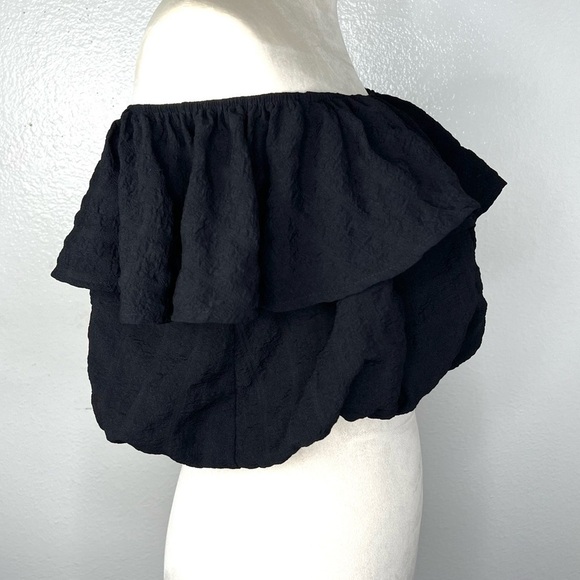 URBAN OUTFITTERS Kimchi Blue Smocked Black Crop Peasant Top Size Small - Picture 4 of 9